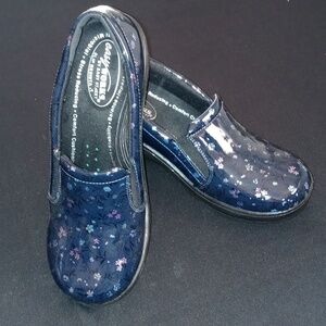 Easy works clogs size 9M NWOT slip resistant stress reducing